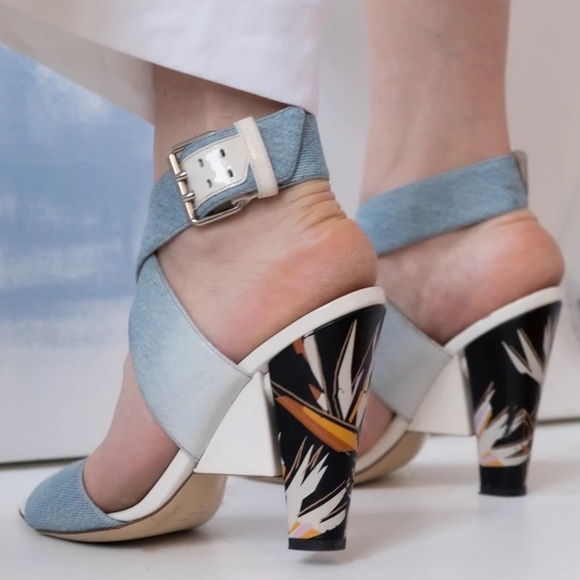 Fendi Bird of paradise strap heels - Picture 9 of 14